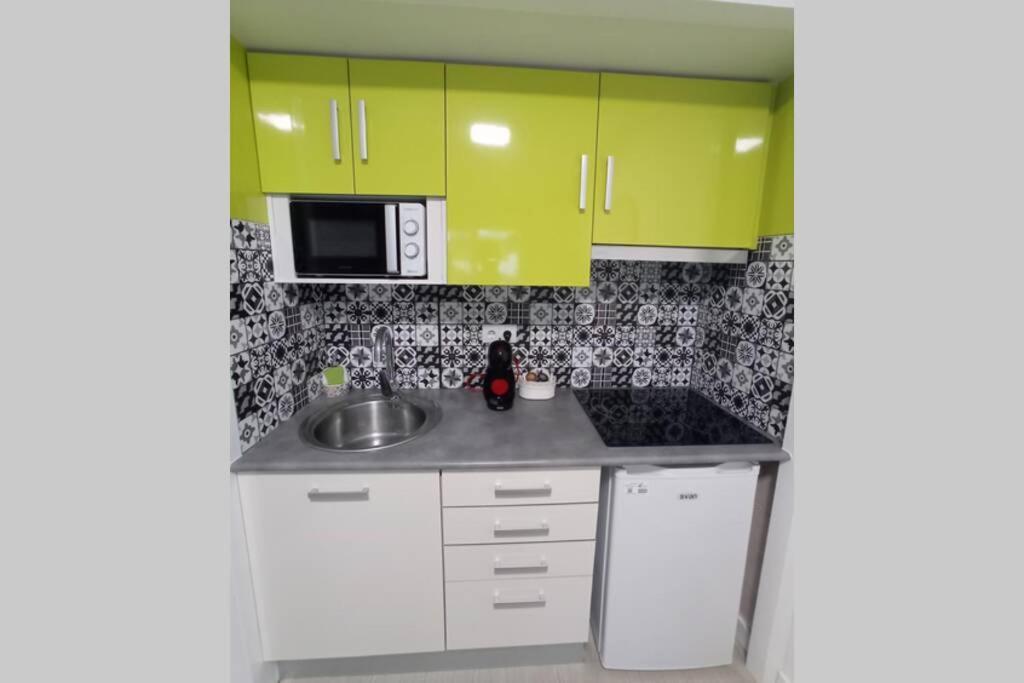 Apartamento Con Piscina A 2 Minutos De La Playa!!! Lloret de Mar Esterno foto