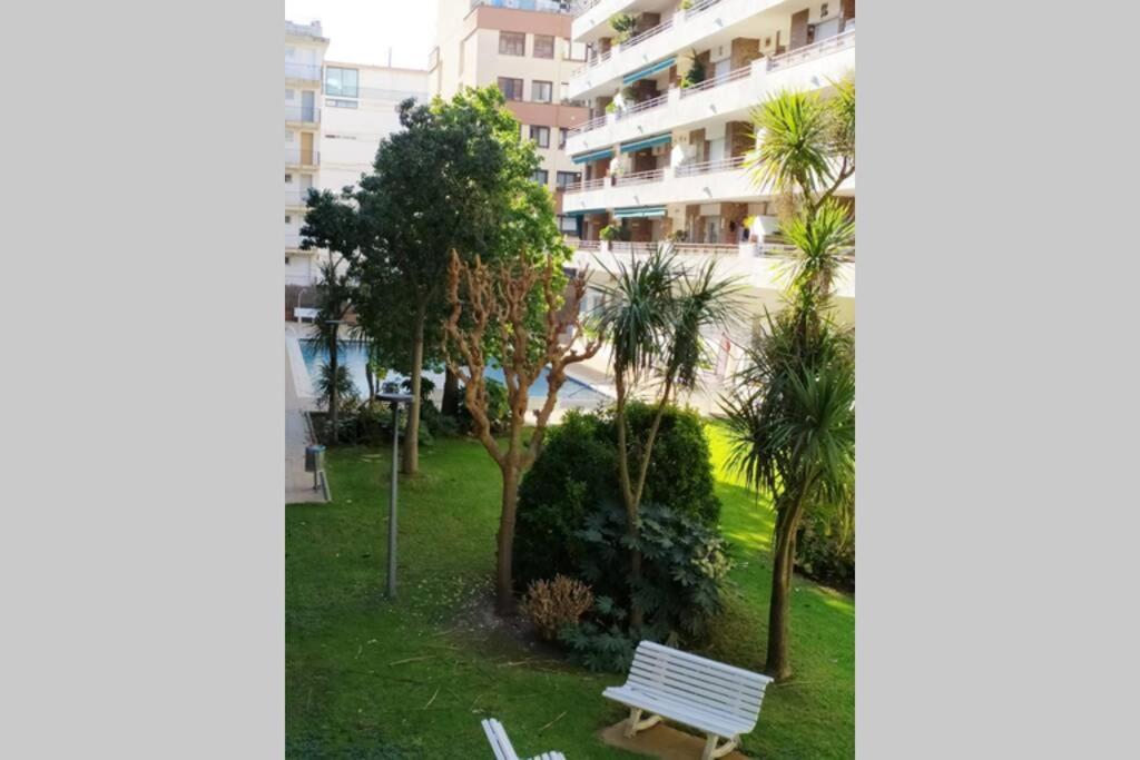 Apartamento Con Piscina A 2 Minutos De La Playa!!! Lloret de Mar Esterno foto